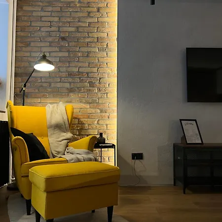 Noir&honey, 10min Walk To Center *