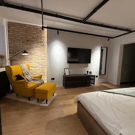Noir & Honey - 10 Mins Walk To Center Timisoara