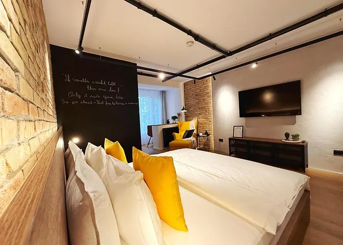 Noir & Honey - 10 Mins Walk To Center 蒂米什瓦拉