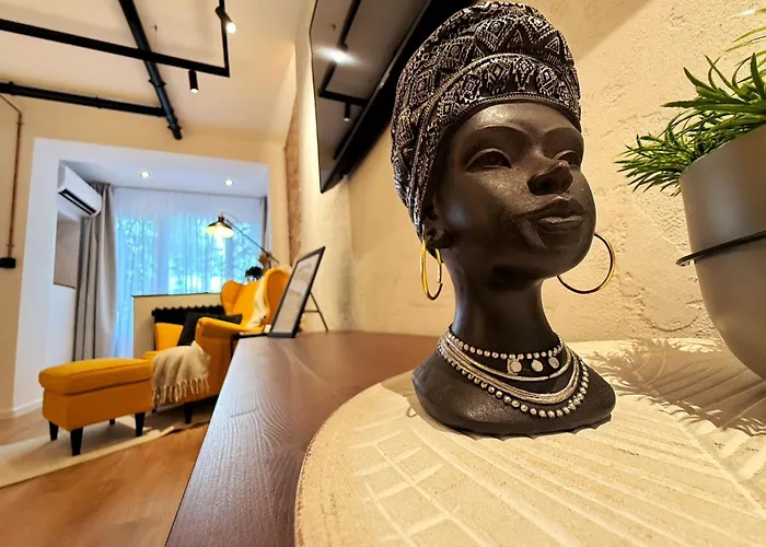 Noir & Honey - 10 Mins Walk To Center 公寓 蒂米什瓦拉