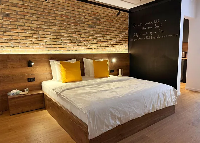 Noir & Honey - 10 Mins Walk To Center 蒂米什瓦拉