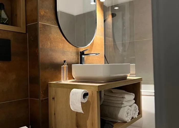 Lägenhet Noir & Honey - 10 Mins Walk To Center Timişoara