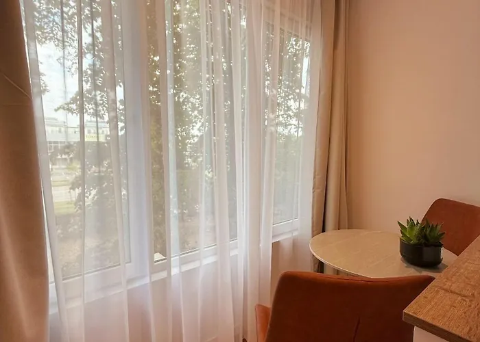 Noir & Honey - 10 Mins Walk To Center Apartamento Timişoara